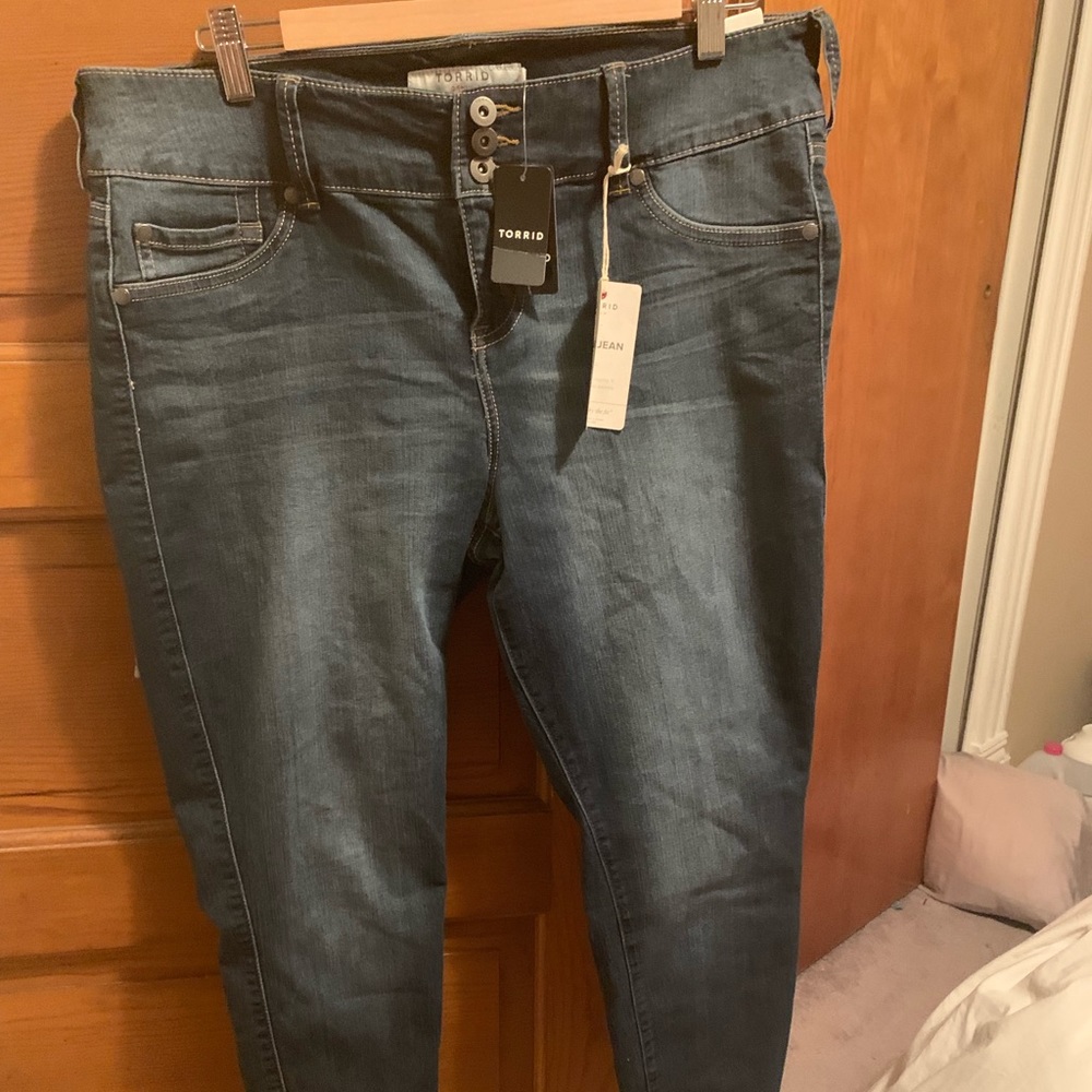 Skinny jeans torrid